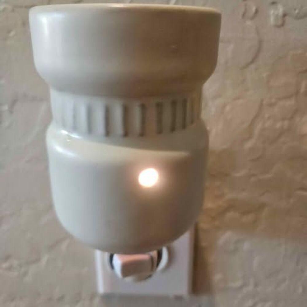 Ceramic Plug-In Wax Warmer